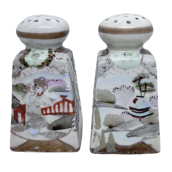 Unmarked Other - Royal Satsuma Moriage Salt & Pepper Shakers - Geisha, Flowers, Lake Vintage